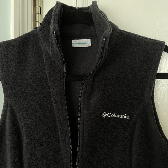 Columbia bundle, vest and beanie - Picture 8 of 12